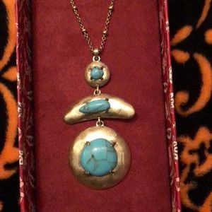 Long accent necklace